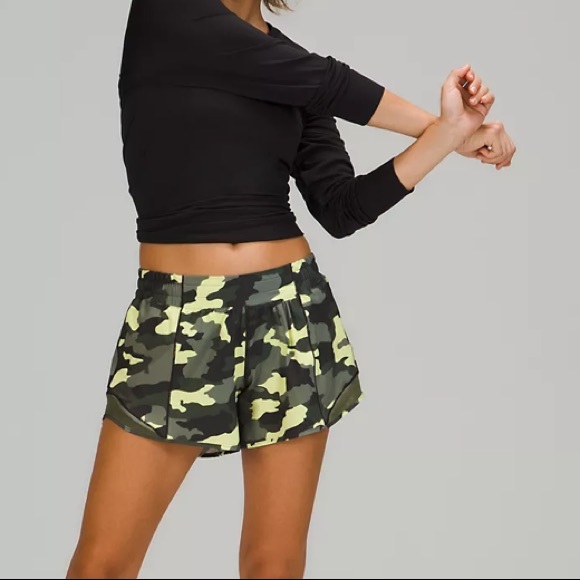 LULULEMON HOTTY HOT SHORT 4”-CRISPIN GREEN CAMO, 8 - Picture 5 of 11